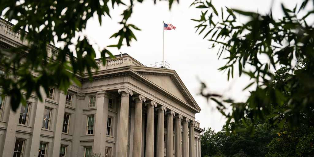 The national debt is more than $40 trillion. Here’s what it means for the country and consumers. <https://t.co/py4DCEhkJU>
 [↧](https://t.co/py4DCEhkJU)