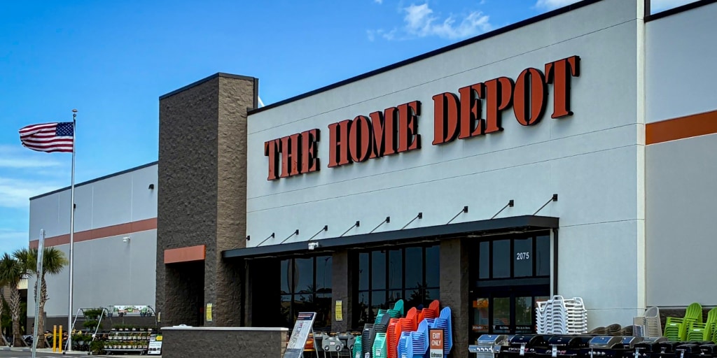 https://media-cldnry.s-nbcnews.com/image/upload/t_nbcnews-fp-1024-512,f_auto,q_auto:best/rockcms/2026-05/260515-the-home-depot-ch-1535-c86524.jpg