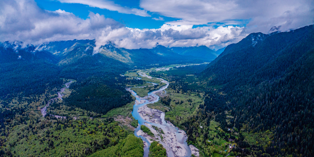 https://media-cldnry.s-nbcnews.com/image/upload/t_nbcnews-fp-1024-512,f_auto,q_auto:best/rockcms/2026-06/260612-Olympic-National-Park-ch-1405-48f9a6.jpg