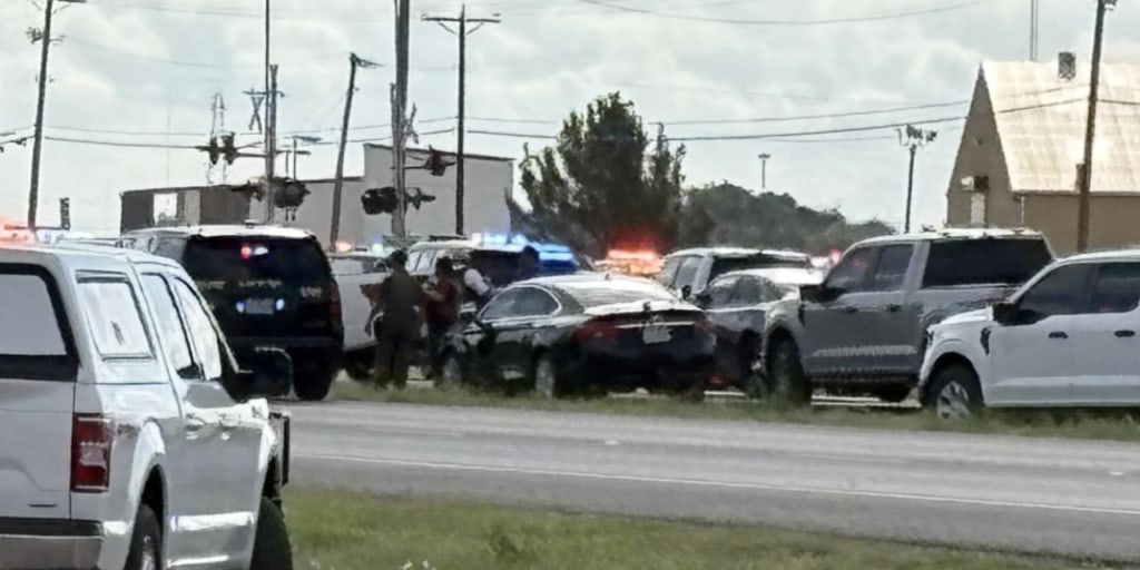 At least 1 dead, 11 victims in active shooting incident in Texas; gunman barricaded in standoff