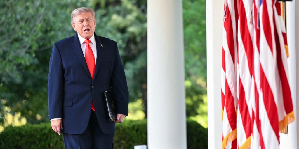 https://media-cldnry.s-nbcnews.com/image/upload/t_nbcnews-fp-1024-512,f_auto,q_auto:best/rockcms/2026-06/260625-trump-vsb-1910-cb3b49.jpg
