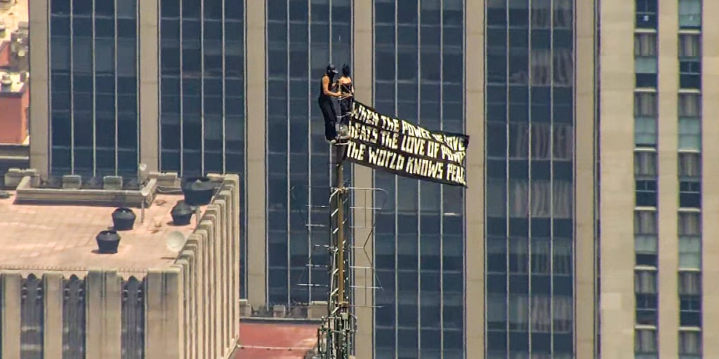 Two trespassers climb to top of Empire State Building