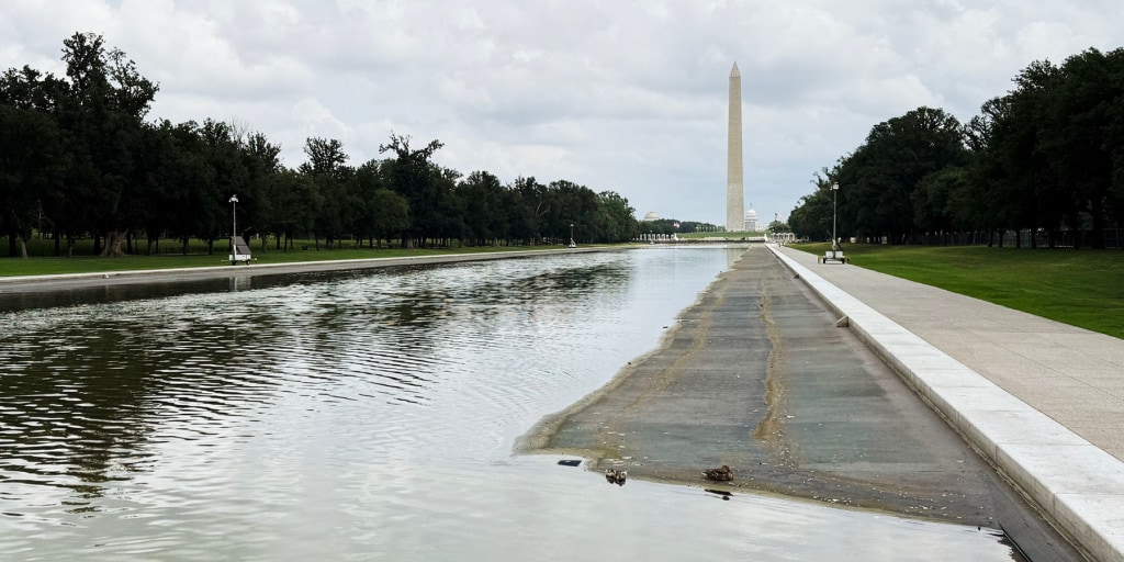 A key grand jury witness in a case against a former Olympic canoeist accused of tampering with the Lincoln Memorial Reflecting Pool testified that the area was 
