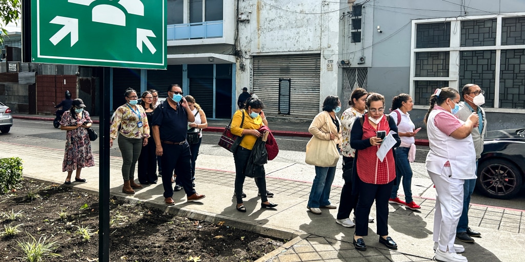 A strong earthquake struck the southern Mexican Pacific coast, right on the border with Guatemala, and was felt from Mexico City to El Salvador.  <https://t.co/