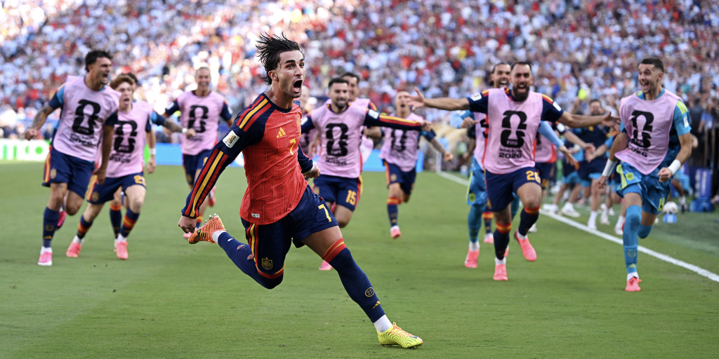 BREAKING: Ferran Torres scores in extra time to give Spain its first World Cup title since 2010, beating Messi and Argentina 1-0.
<https://t.co/mG4EiOQlII> 
 [↧