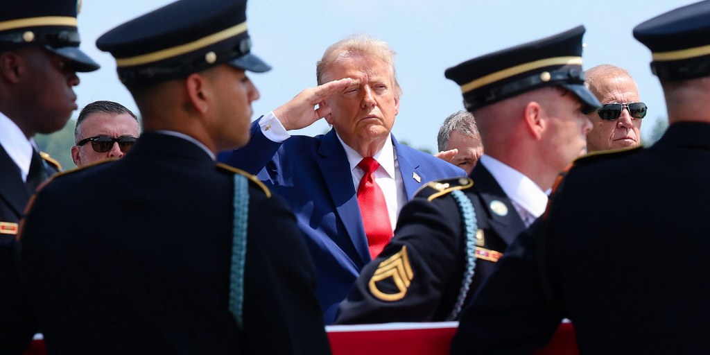 Democrats forced both votes, hoping to tie Republicans to the unpopular U.S. war with Iran ahead of November’s elections. <https://t.co/eIh15cU78k>
 [↧](https:/