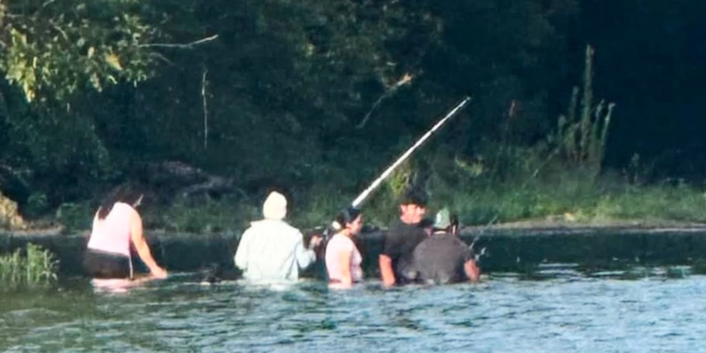 Boater's photo may be 'the last picture' of 5 people who drowned in an Ohio river