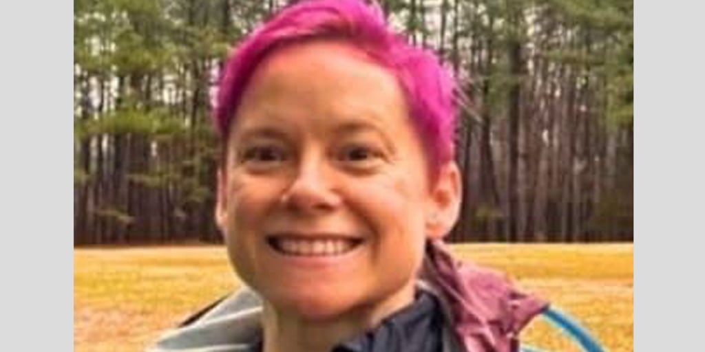 Grenadian police insist that their nearly week-old search for a missing North Carolina woman is still active, with hopes of finding the swimmer alive. <https://
