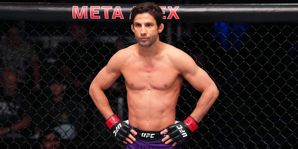 Brazilian mixed martial arts fighter Allan Nascimento died on Monday after suffering a heart attack as he slept, the UFC said. He was 34.  <https://t.co/Zf7kGjb