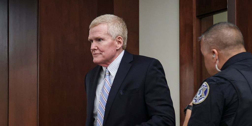 A judge rules that testimony Alex Murdaugh gave at his first murder trial can be heard by jurors in his retrial. <https://t.co/gh8LmrFiXf>
 [↧](https://t.co/gh8