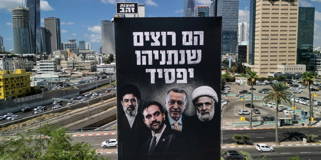 Why NYC Mayor Zohran Mamdani is starring in Netanyahu’s election campaign. <https://t.co/WGwtqmPGbU>
 [↧](https://t.co/WGwtqmPGbU)