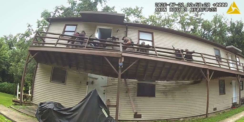 Being a deputy U.S. marshal is dangerous work. But a team of deputies serving a warrant on a convicted sex offender in Missouri experienced a different kind of 