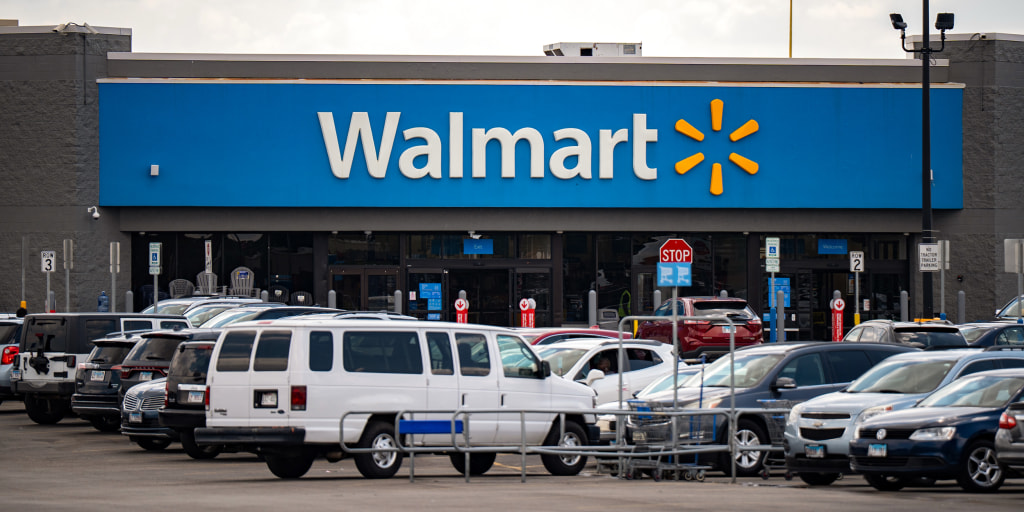 At Walmart, billions in tariff refunds soften the blow from slower sales growth