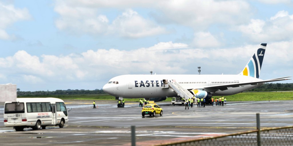 Deportees who refused to exit a U.S. flight in Liberia are sent to Equatorial Guinea.  <https://t.co/eLUU3TfpPn>
 [↧](https://t.co/eLUU3TfpPn)