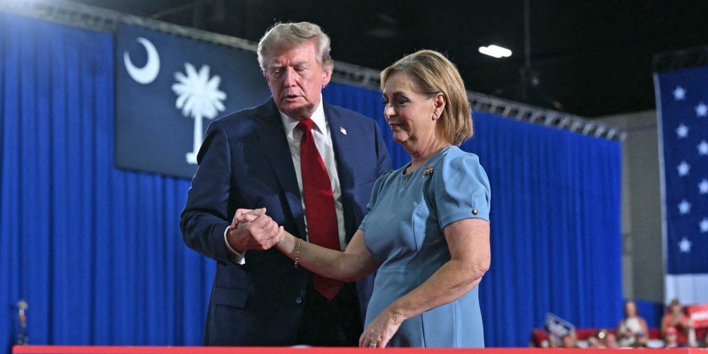 Amid a shaky August for his preferred candidates, President Trump’s influence will be tested yet again in two major primaries on Tuesday. <https://t.co/hwTOIVxf