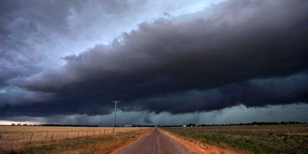 https://media-cldnry.s-nbcnews.com/image/upload/t_nbcnews-fp-1024-512,f_auto,q_auto:best/rockcms/2026-08/260825-texas-storm-mn-1500-622739.jpg