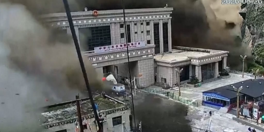 Surveillance footage from the Rasuwagadhi border crossing, which links China’s semiautonomous Tibet region to Nepal, captures the scale of destruction as flash 