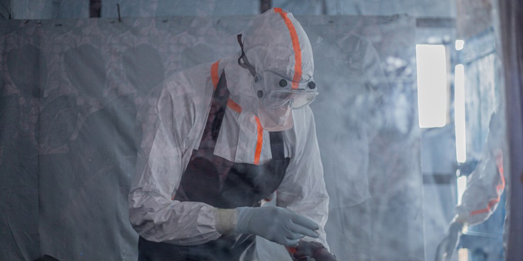 The fastest-growing Ebola outbreak in history has topped 6,000 cases, with 2,911 deaths and more than 1,360 people having recovered, Congolese authorities say. 