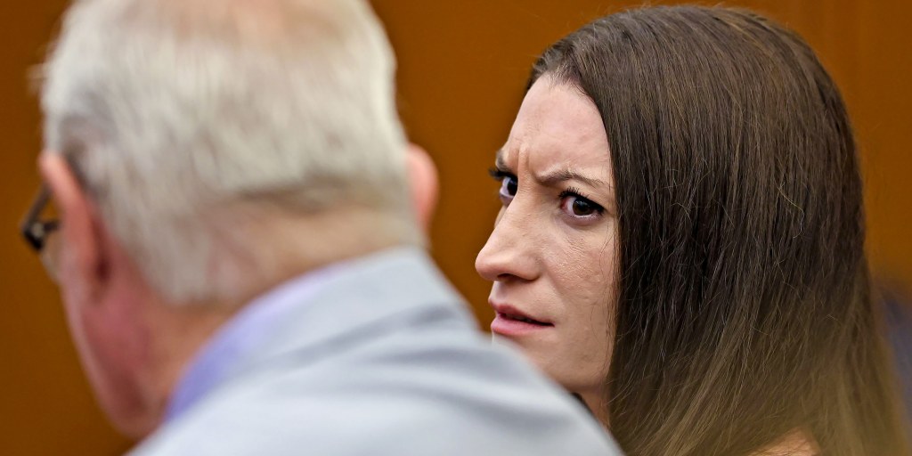 NEW: The Lindsay Clancy jury says it remains deadlocked. If it fails to reach a verdict after more deliberations, the judge could declare a mistrial. <https://t