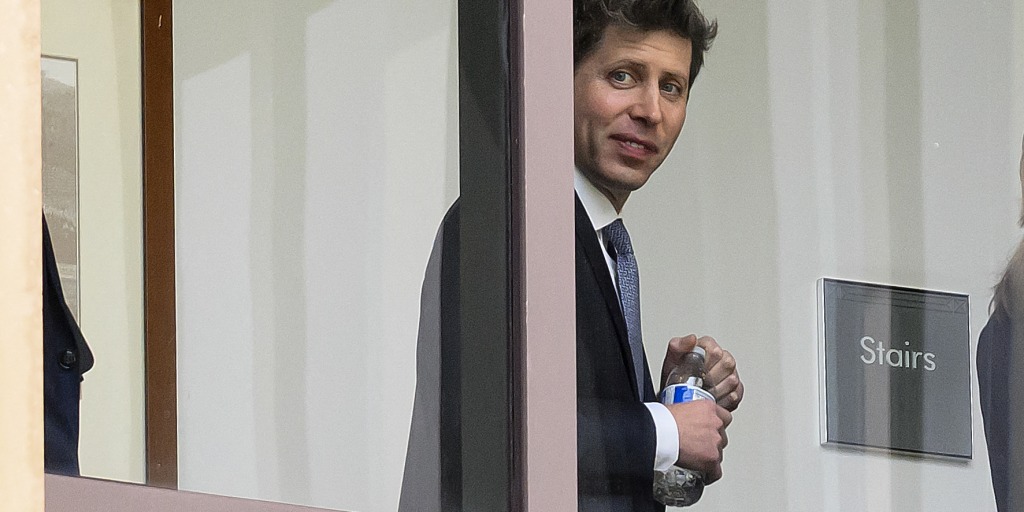 https://media-cldnry.s-nbcnews.com/image/upload/t_nbcnews-fp-1024-512,f_auto,q_auto:best/rockcms/2026-09/260903-sam-altman-ww-1713-bccc39.jpg