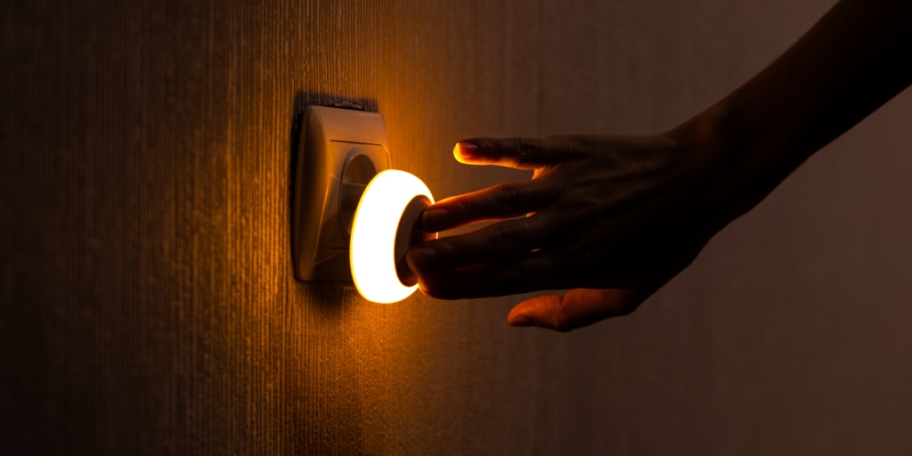 Exposure to light during nighttime sleep may lead to potentially harmful changes in the structure and function of the heart, according to a study published in the European Heart Journal.