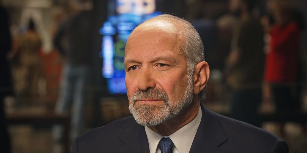 https://media-cldnry.s-nbcnews.com/image/upload/t_nbcnews-fp-1024-512,f_auto,q_auto:best/rockcms/2026-09/260911-howard-lutnick-ew-1211p-af5174.jpg