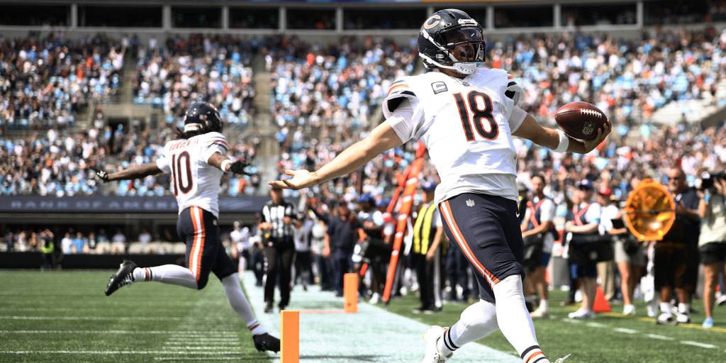 Chicago Bears coach Ben Johnson declares that one of the team’s explicit 2026 goals is to break the NFL’s single-season scoring record, set in 2013 when Denver averaged 37.9 points per game.