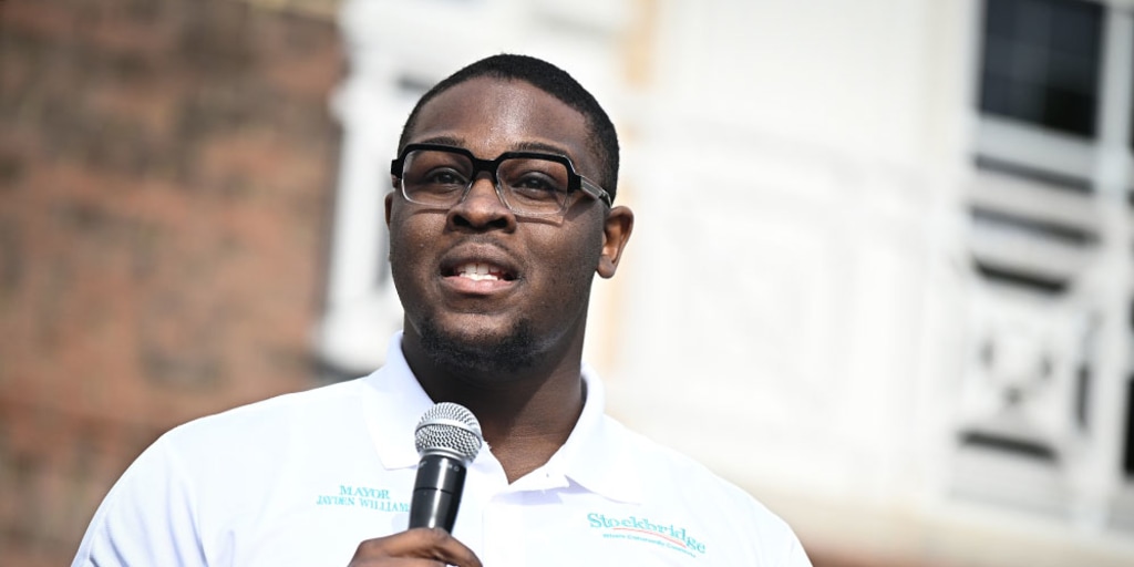 Lawmakers in an Atlanta suburb removed the city’s young mayor, accusing him of misusing a municipal credit card and engaging in inappropriate, sexually explicit communications with a teenager, officials say.