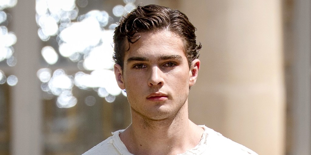 Clavicular has racked up more than a million followers by preaching a philosophy centered on the male physique, but the women in his life have always been central to the 20-year-old “looksmaxxing” influencer’s fame.