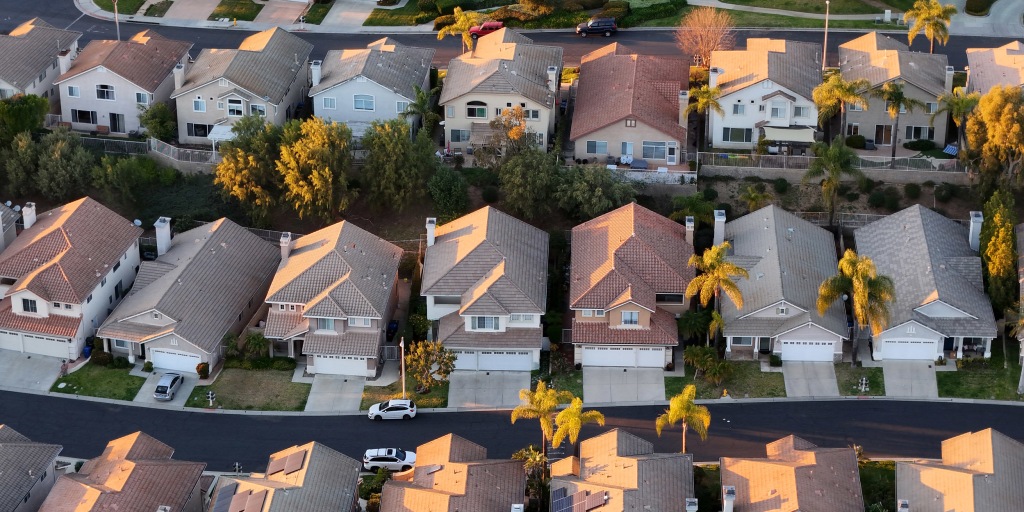 Mortgage rates are at their highest point in nearly three years as turmoil in the bond market continues.