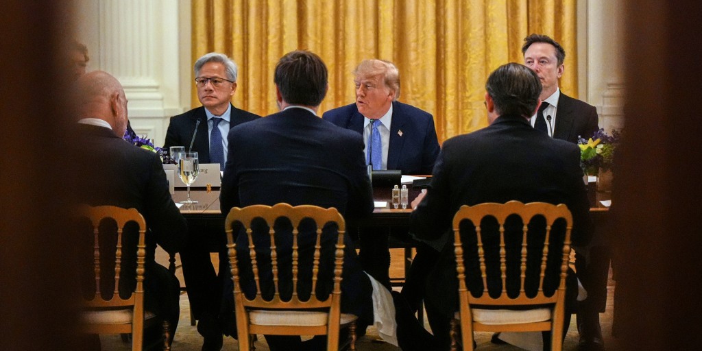 https://media-cldnry.s-nbcnews.com/image/upload/t_nbcnews-fp-1024-512,f_auto,q_auto:best/rockcms/2026-10/261001-trump-ai-summit-lunch-ew-116p-c0d2f1.jpg