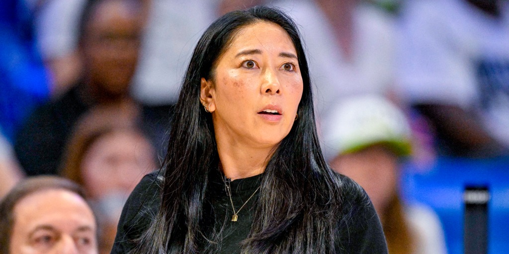 Golden State Valkyries coach collapses mid-game during WNBA playoffs