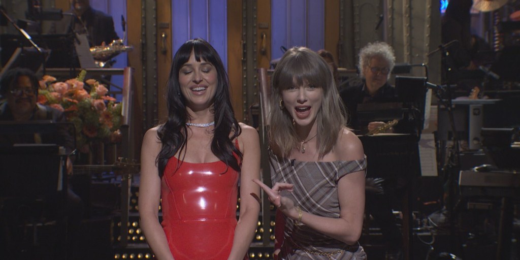 Taylor Swift pops into ‘SNL’ to joke around with host Dakota Johnson
