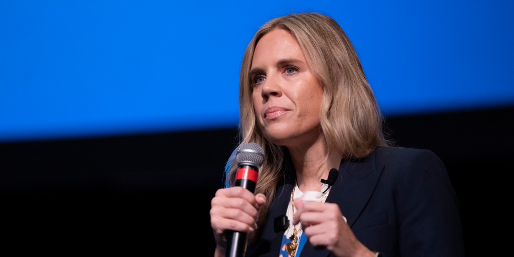 President Trump uses an anti-trans slur to attack the Democratic nominee for Senate in South Carolina, Annie Andrews, who is not transgender, while urging voters to back Republican Sen. Lindsey Graham.