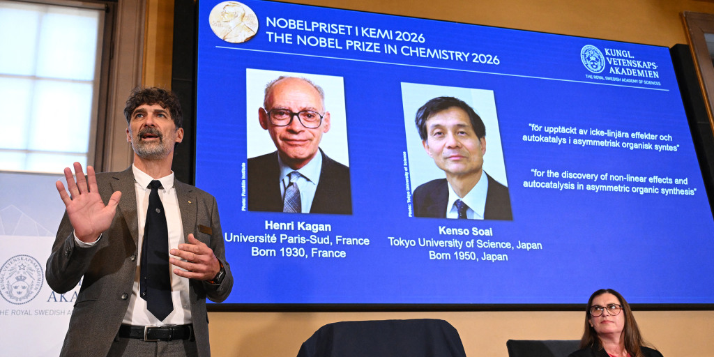 Henri B. Kagan and Kenso Soai win the Nobel Prize in chemistry for their discovery of “non-linear effects and autocatalysis in asymmetric organic synthesis.”