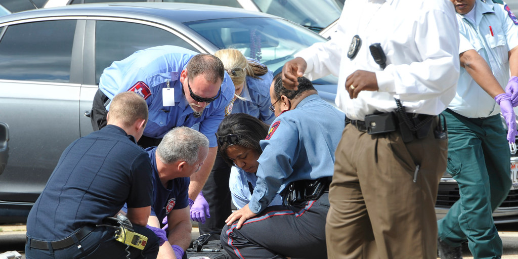 Woman shot dead 3 hurt outside courthouse