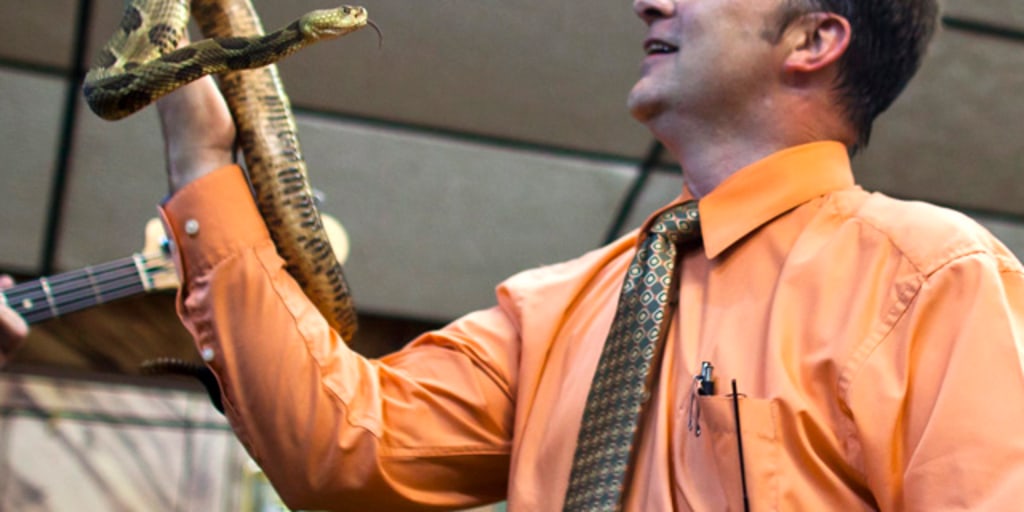 Snake handling preacher dies from rattlesnake bite in West Virginia