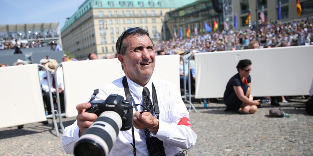 Presidential Party Obama Hosts Wedding Of White House Photographer Pete Souza
