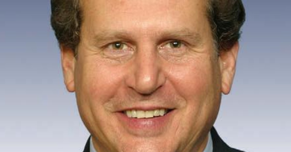 Rep. Lincoln Diaz-Balart won't seek re-election