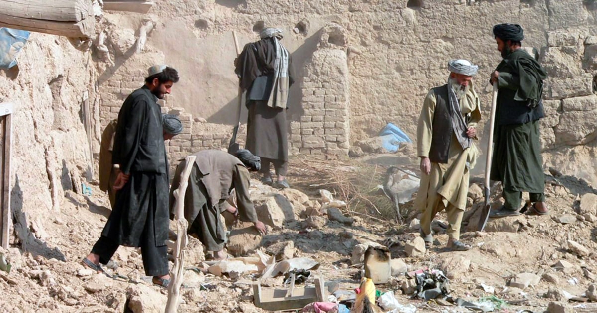 Karzai says air strike in Afghanistan kills 37