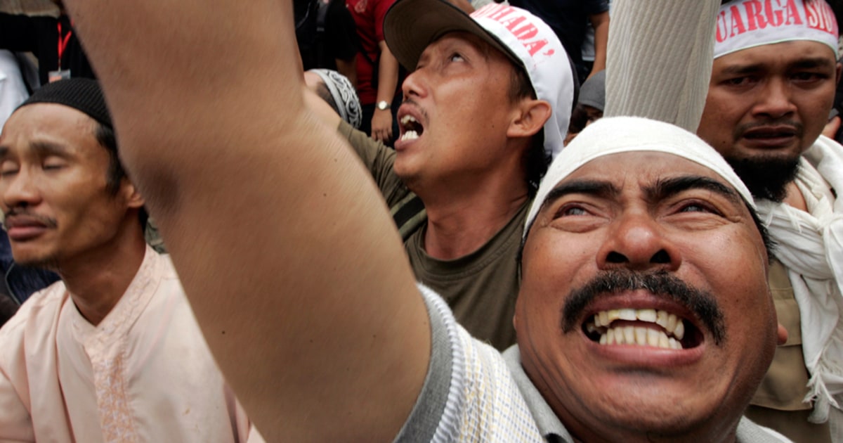 Indonesia executes Bali bombers, fears revenge