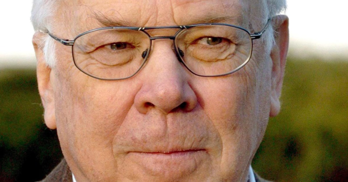 Billionaire kills himself over financial crisis