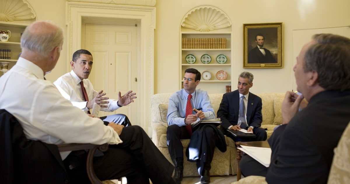 White House unbuttons formal dress code