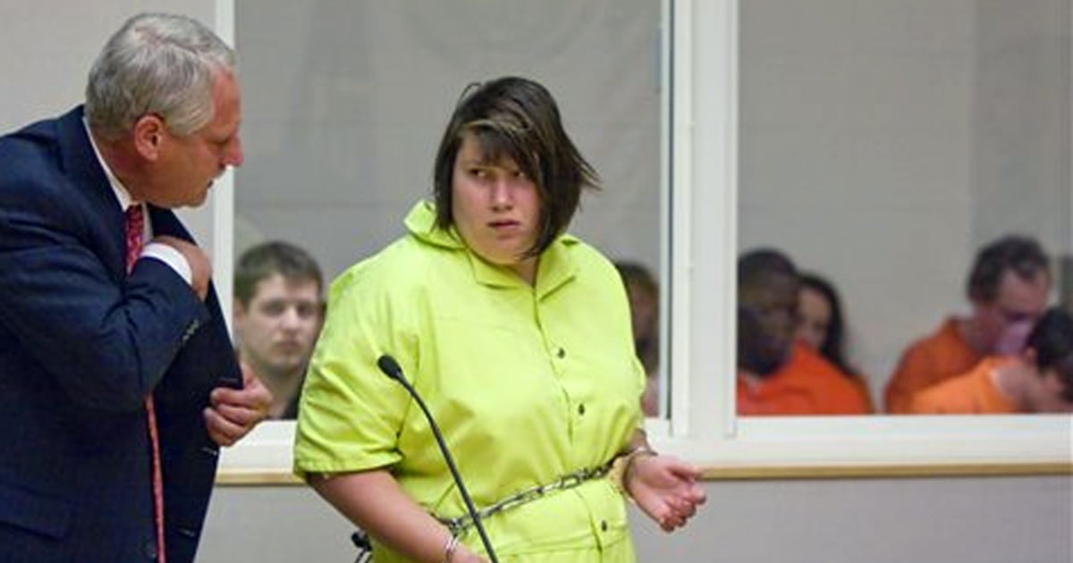 Woman indicted for cutting fetus out of victim