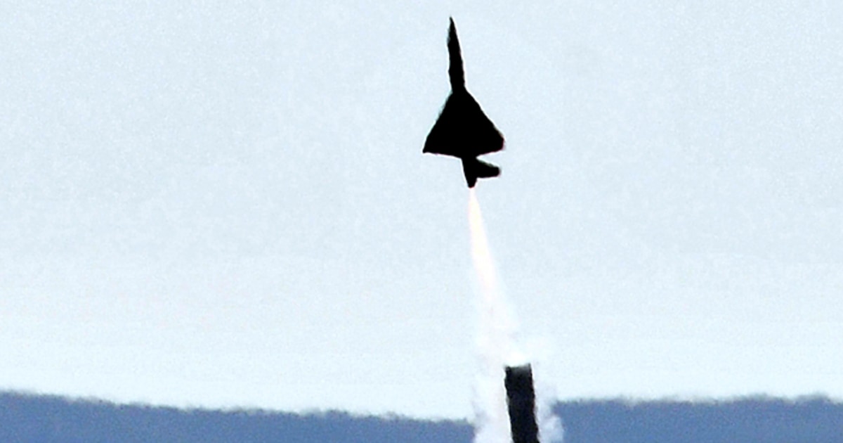 Lowaltitude rocket launched in New Mexico