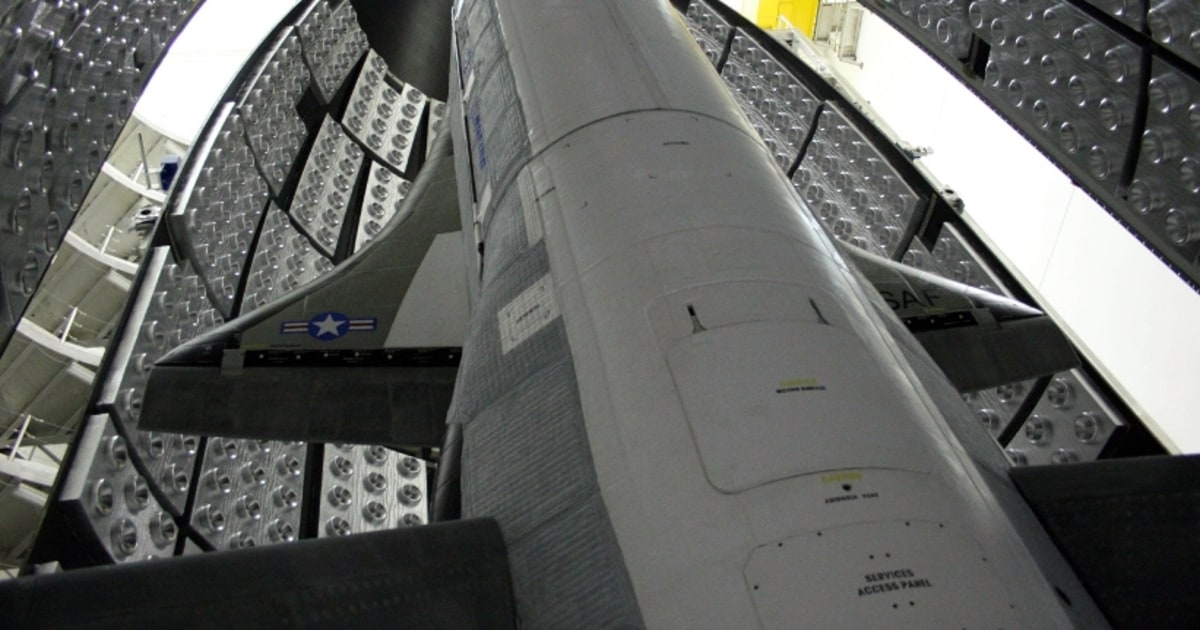 New X-37B space plane likely an orbital spy