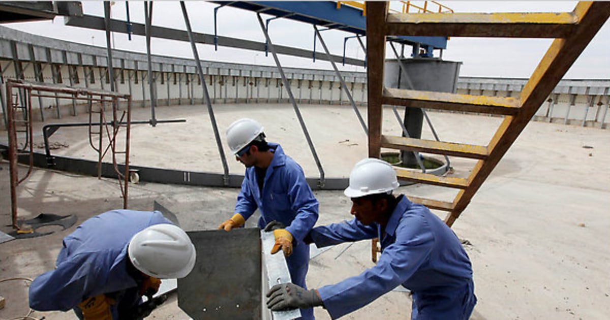 U.S. rushes to complete only some Iraq projects