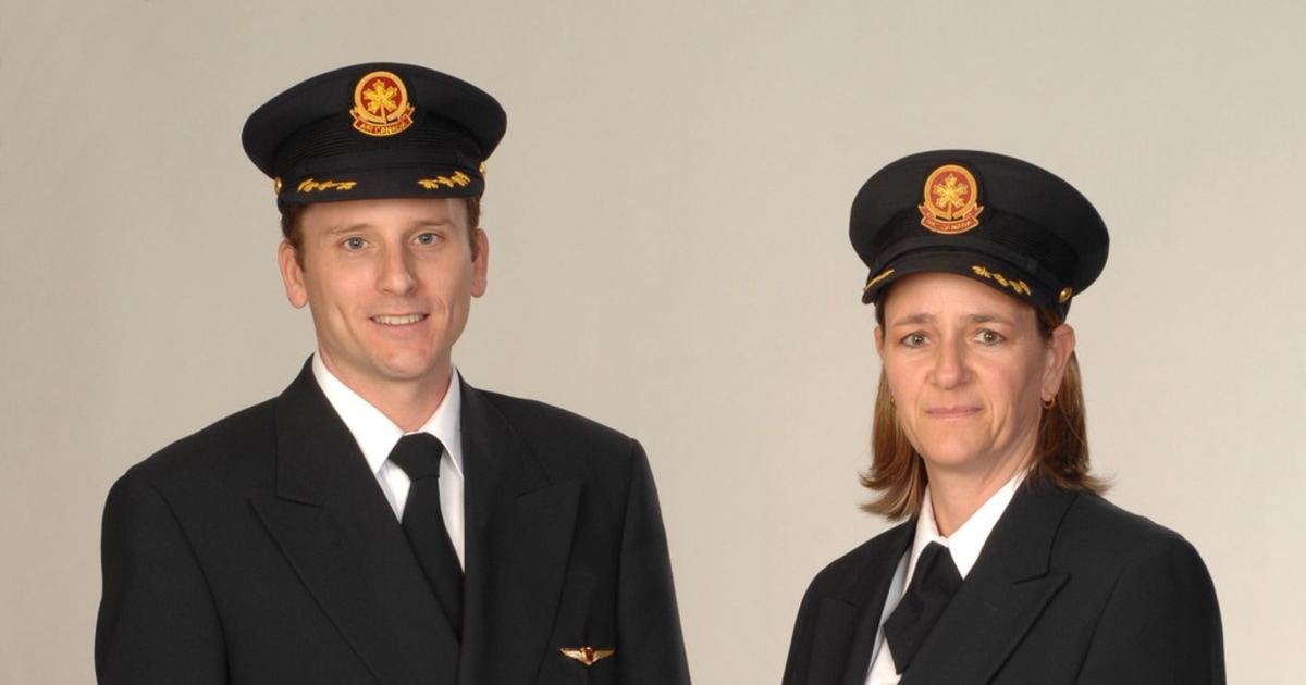 Captains without the cap: More airline pilots ditch the hat