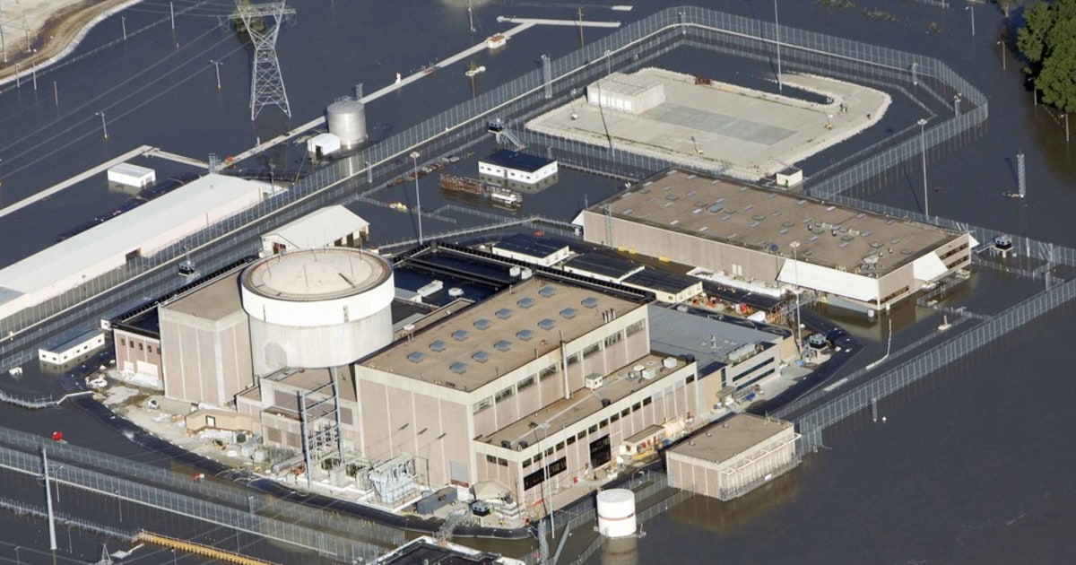 Nebraska nuclear plants safe despite flooding, official says