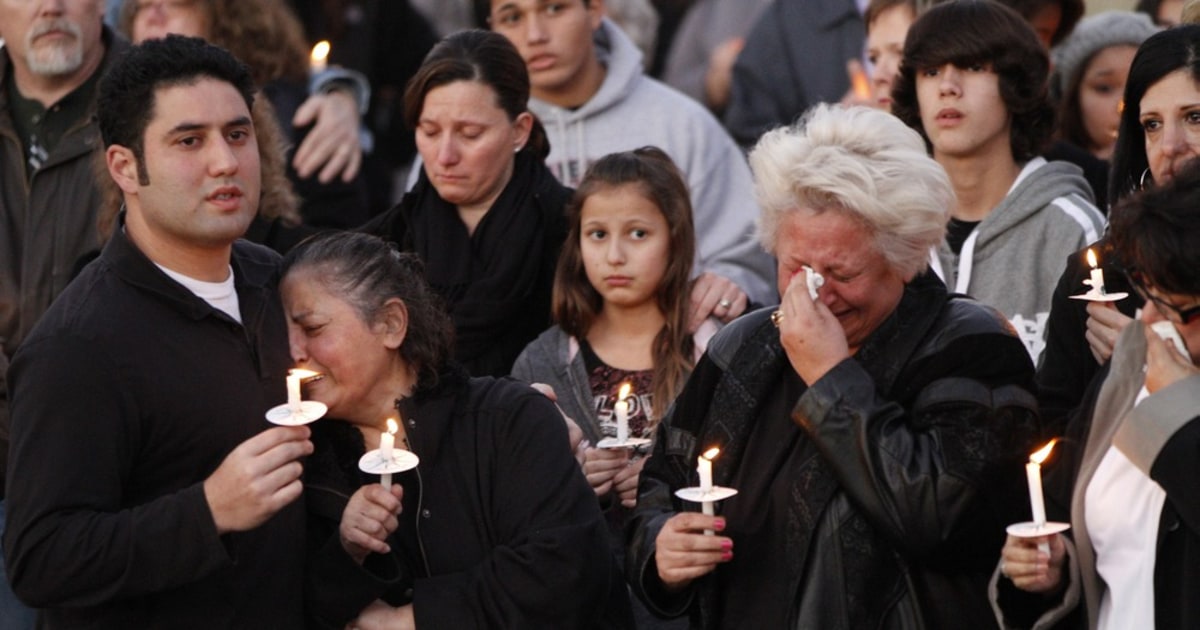 Victim's last texts: Santa gunman tried to be 'all fatherly'